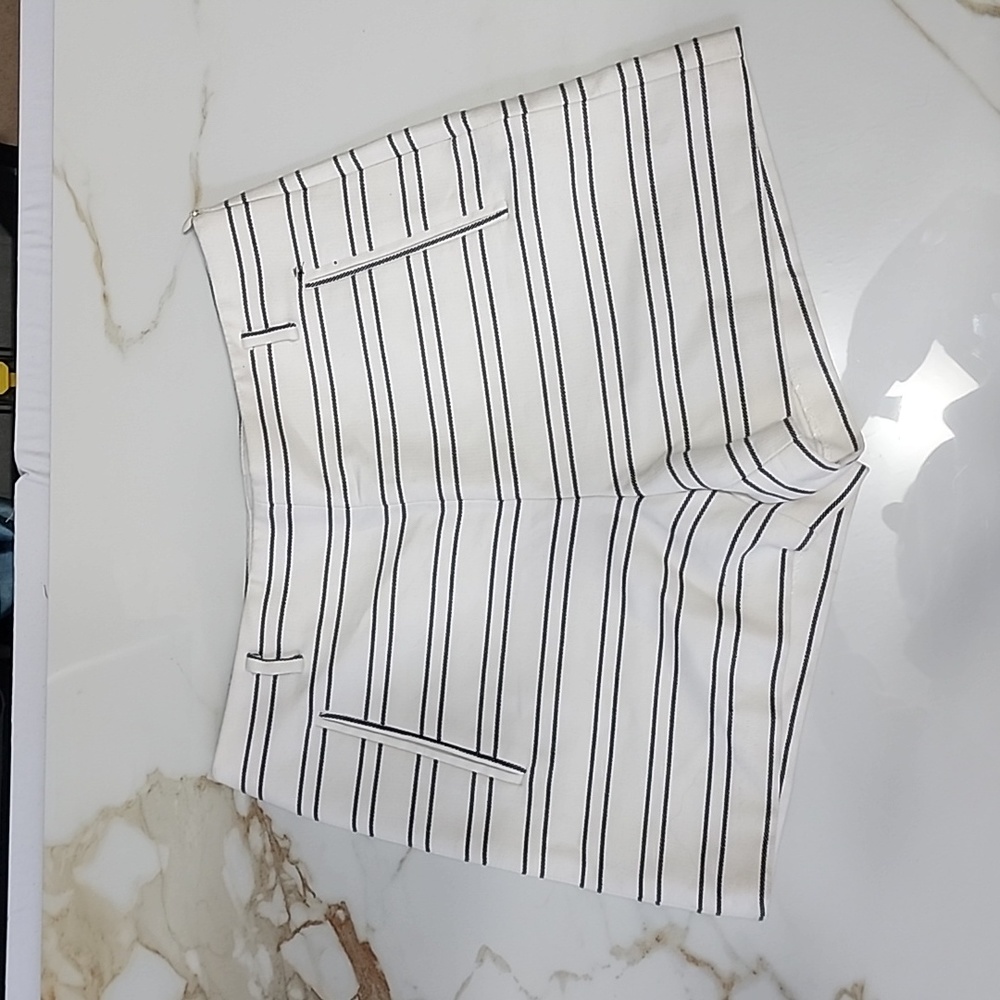 Zara Basic Shorts White with Stripes